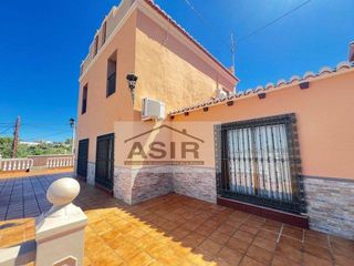 Chalet en alquiler en Zona Urbanizaciones en Alzira