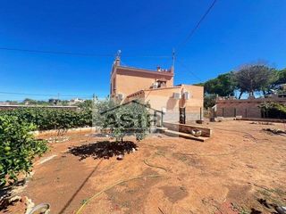 Chalet en alquiler en Zona Urbanizaciones en Alzira