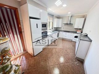 Chalet en alquiler en Zona Urbanizaciones en Alzira