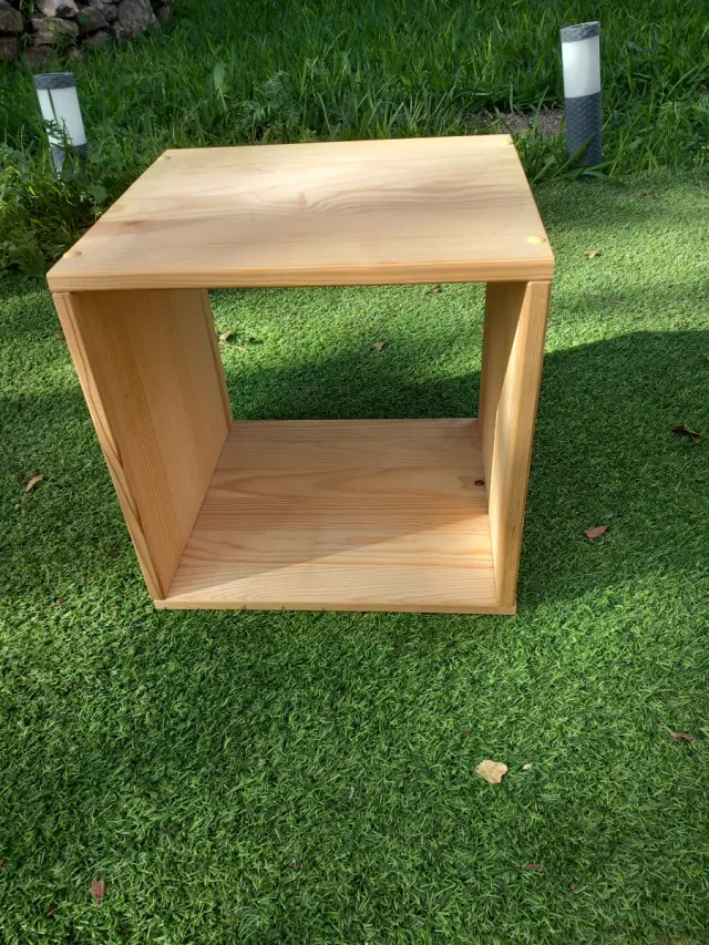 Estantería de madera