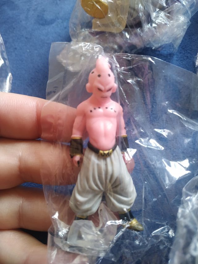 Lotto di 8 NUOVI personaggi di Majin Buu