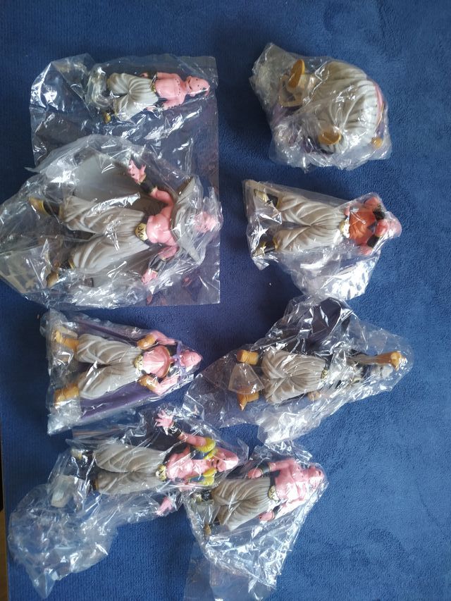 Lotto di 8 NUOVI personaggi di Majin Buu