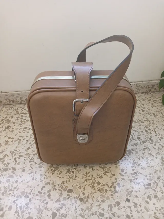 Maletín antiguo de cuero