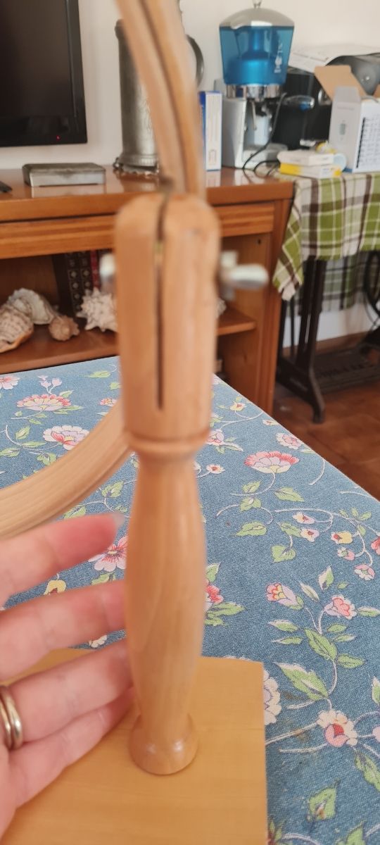 Telaio per ricamo in legno