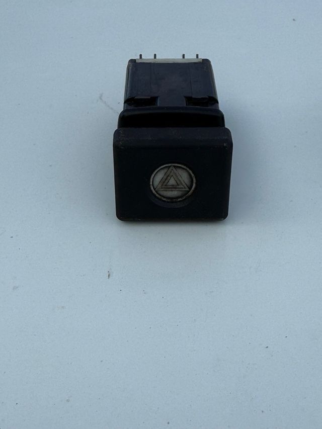 3 Interruptores Renault: Emergencia, Niebla, Lunet