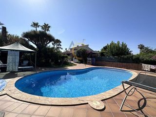 Chalet en venta en Peña de las Águilas en Elche
