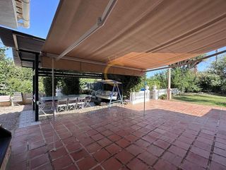 Chalet en venta en Peña de las Águilas en Elche