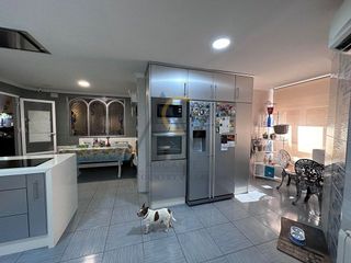 Chalet en venta en Peña de las Águilas en Elche