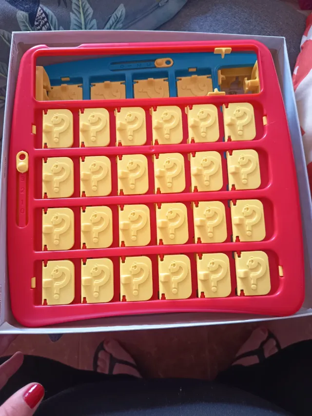 Juego ¿Quién es Quién? ¿Quem é Quem?