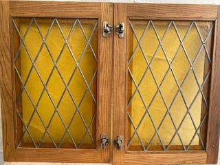 Puertas madera con cristal emplomado