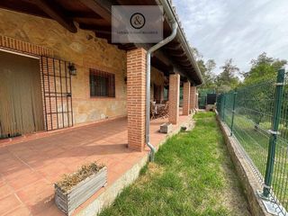 Chalet en venta en Candeleda