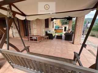 Chalet en venta en Candeleda