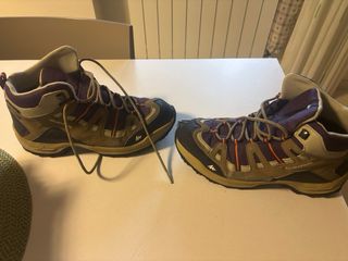 Scarpe trekking Quechua impermeabili marroni/viola