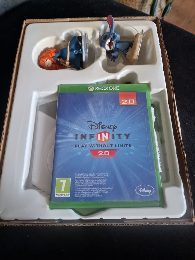 Figuras Disney Infinity Stitch y Mérida