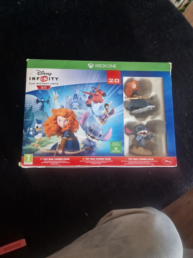 Figuras Disney Infinity Stitch y Mérida