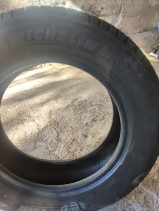 4 Neumáticos Michelin 175/65 R14