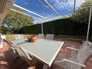 Chalet en alquiler en Espartinas