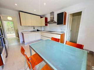 Chalet en alquiler en Espartinas