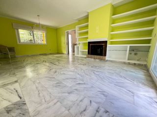 Chalet en alquiler en Espartinas