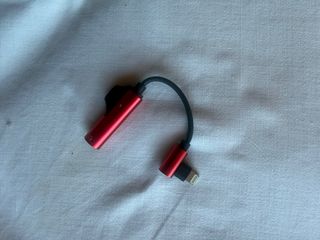 Adaptador Lightning Audio y Carga Rojo
