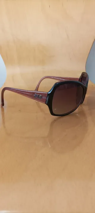 Gafas de sol Carolina Herrera negras y marrones