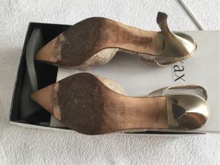 Zapatos de fiesta beige y dorados talla 38