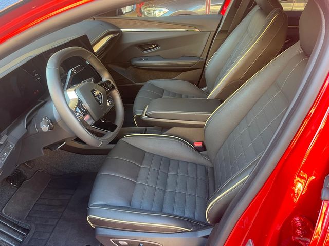 RENAULT  MEGANE E-TECH - AÑO 2023 - 27.900€