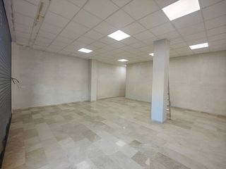 Local comercial en alquiler en Montcada Centre - La Ribera en Montcada i Reixac