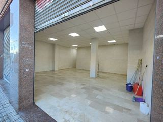 Local comercial en alquiler en Montcada Centre - La Ribera en Montcada i Reixac