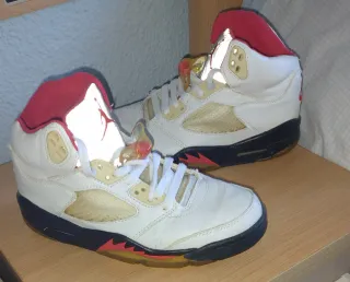 Lote Zapatillas Jordan 5 Negras y Blancas