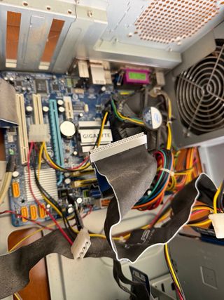 Ordenador sobremesa para piezas