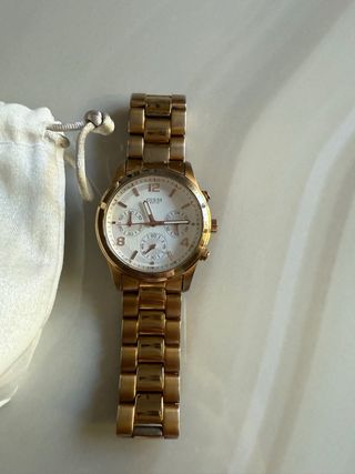 Reloj Guess Dorado Mujer