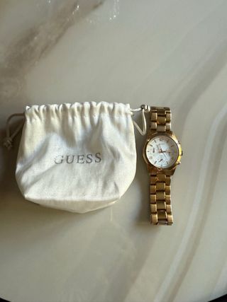 Reloj Guess Dorado Mujer