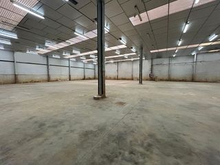 Nave industrial en alquiler en Benetússer