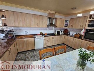 Hotel en venta en Caudete