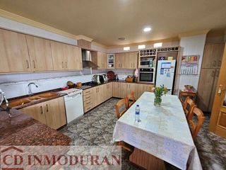 Hotel en venta en Caudete