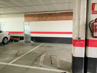 Garaje en venta en Portillejo - Valdegastea en Logroño