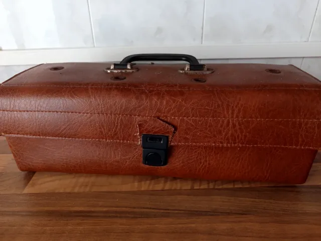 Transportín para pájaros marrón