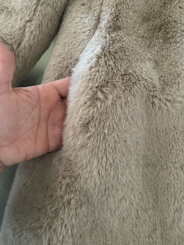 Abrigo peluche suave beige/marrón talla L