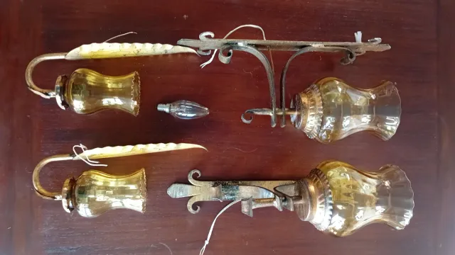 Lámparas de pared vintage doradas