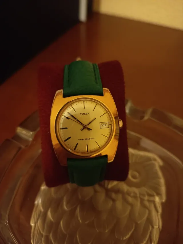 Reloj Timex Mecánico Dorado Correa Verde