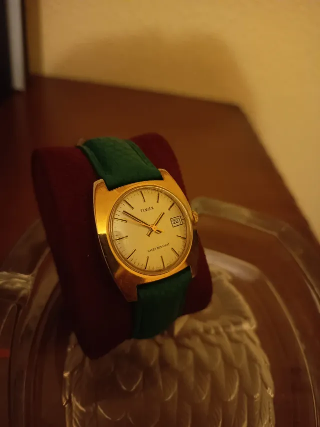 Reloj Timex Mecánico Dorado Correa Verde