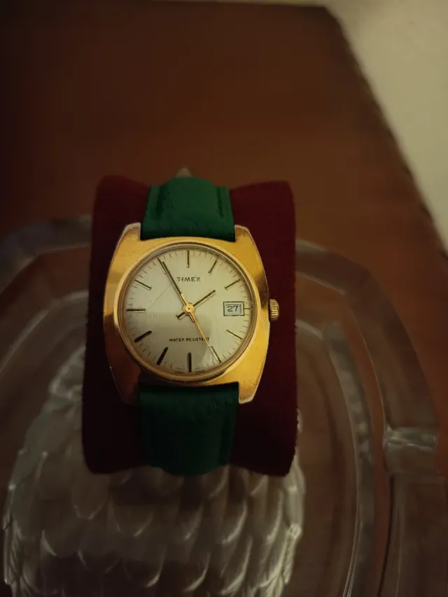 Reloj Timex Mecánico Dorado Correa Verde
