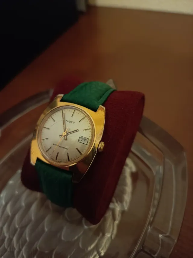 Reloj Timex Mecánico Dorado Correa Verde