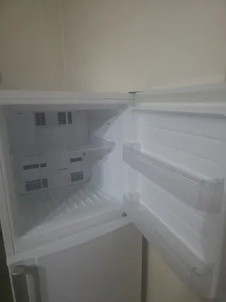 Frigorifero Sharp Bianco