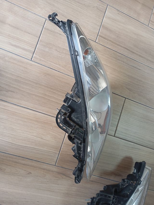 Pilotos Delanteros Peugeot 207 RC