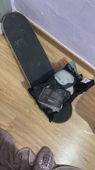 Tabla de skateboard con protecciones