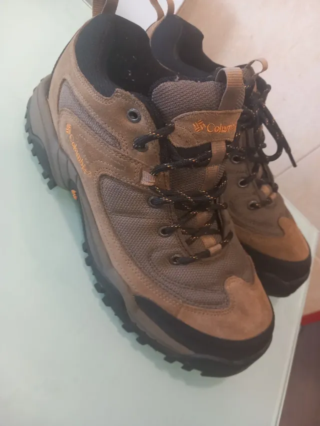 Botas Columbia Marrones y Grises