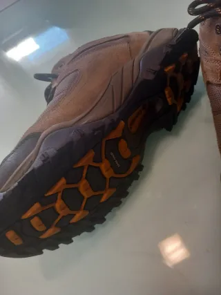 Botas Columbia Marrones y Grises