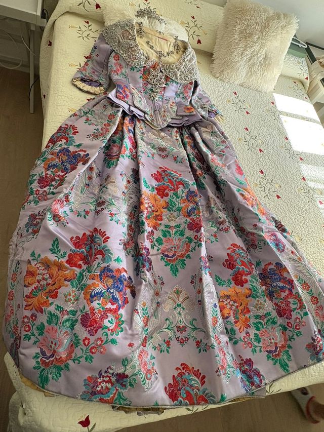 Traje de Alicante completo